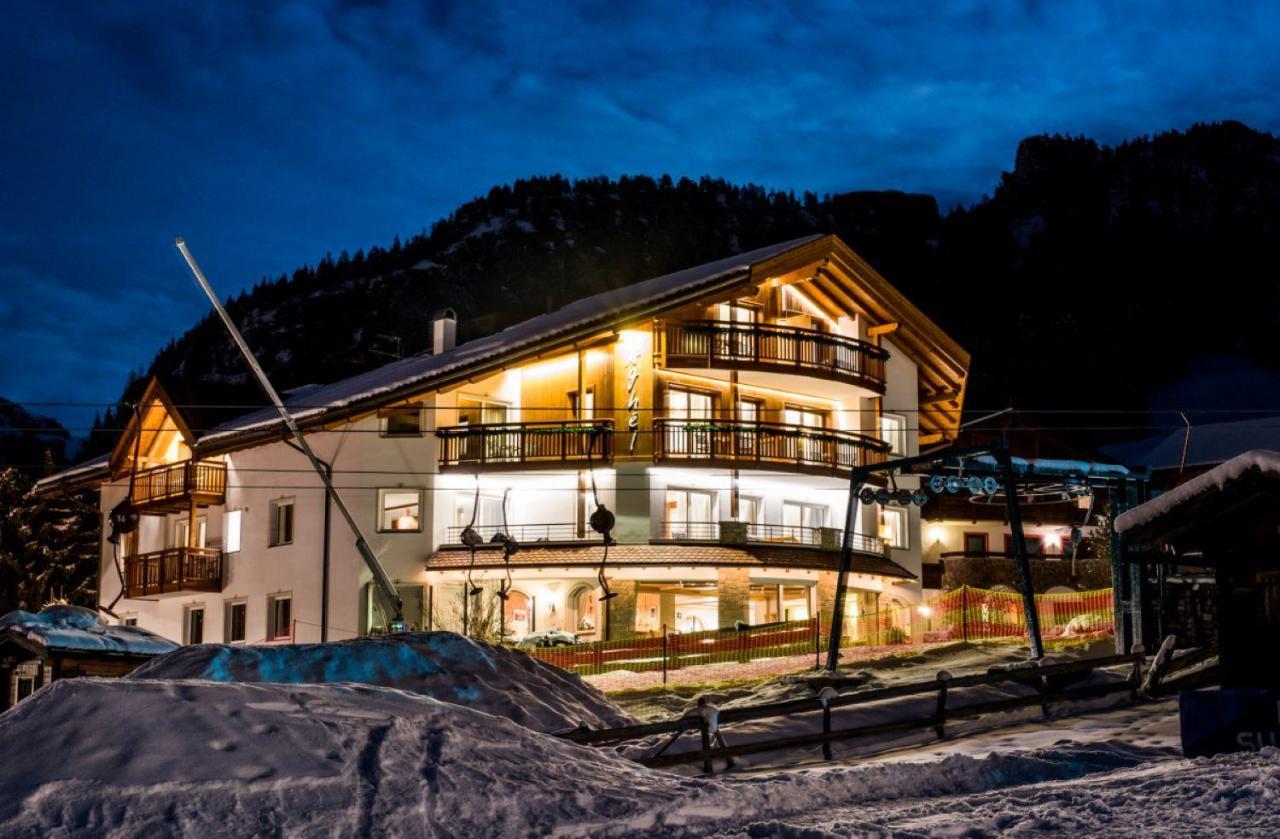 Apartments Aghel ***S Selva di Val Gardena Exterior photo