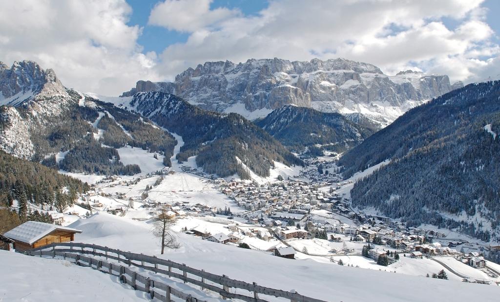 Apartments Aghel ***S Selva di Val Gardena Exterior photo